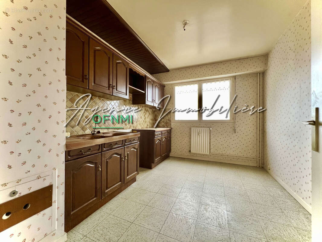 Appartement à SAINT-ETIENNE