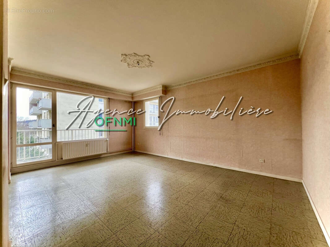 Appartement à SAINT-ETIENNE