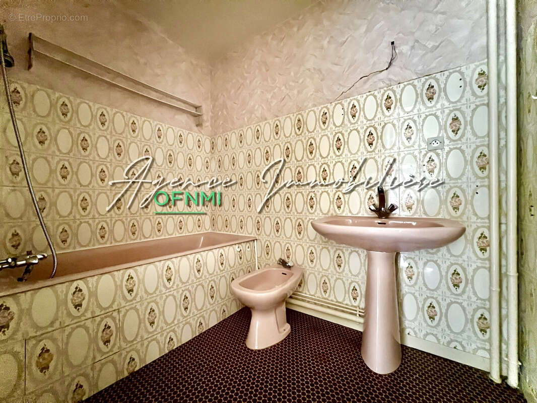 Appartement à SAINT-ETIENNE