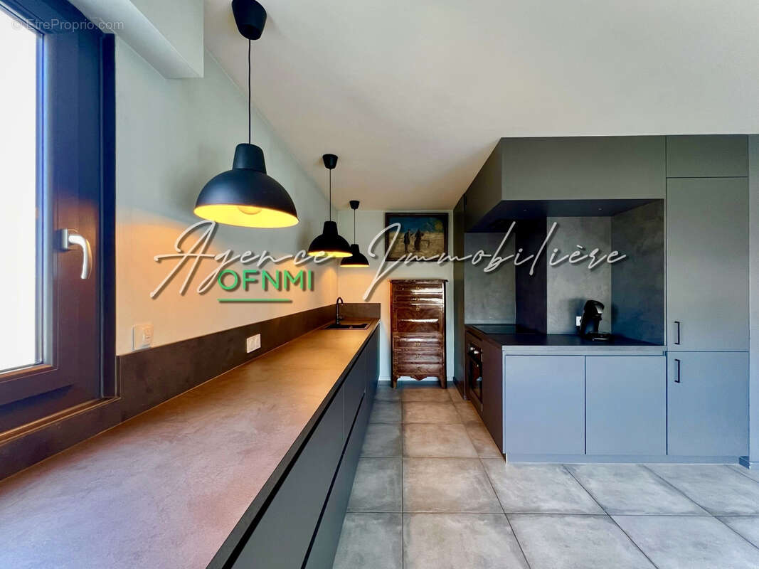 Appartement à SAINT-ETIENNE