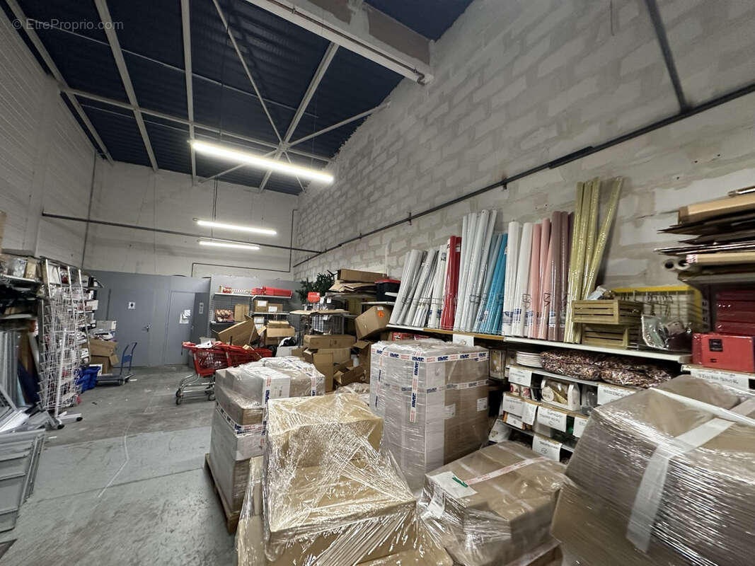 Commerce à LYS-LEZ-LANNOY