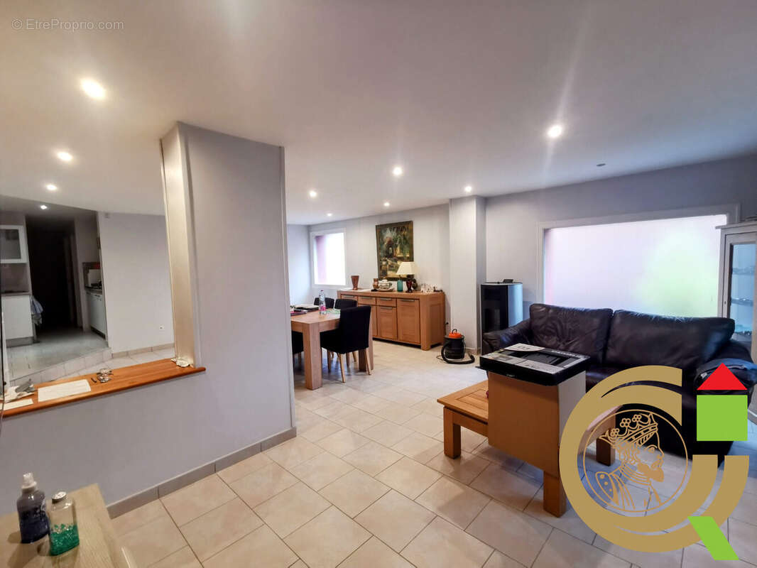 Appartement à CROIX-EN-TERNOIS