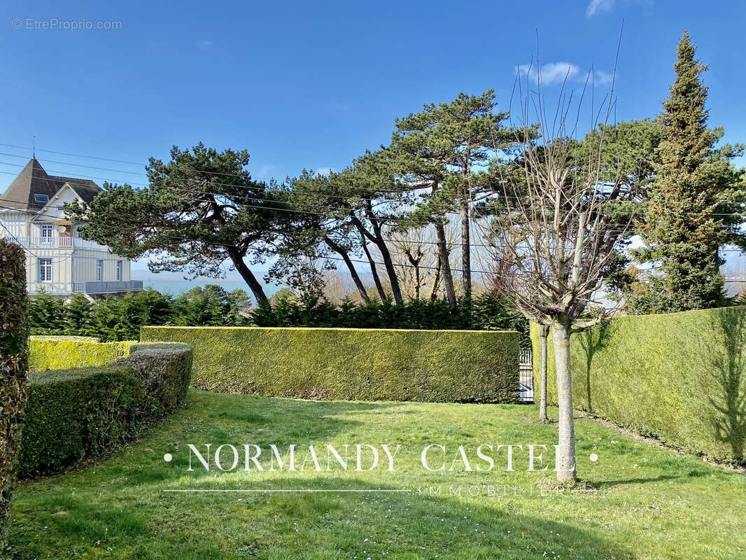 Maison à TROUVILLE-SUR-MER