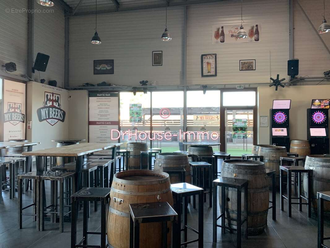 Commerce à ROQUEBRUNE-SUR-ARGENS