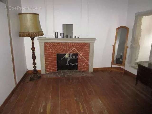 Maison à VARENNES-SUR-ALLIER