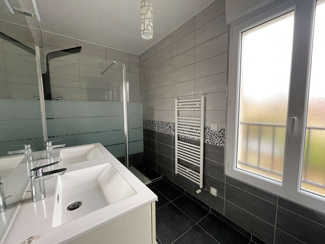 Maison à LES BREVIAIRES