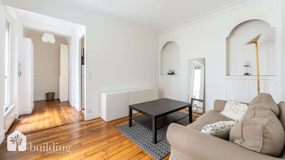 Appartement à PARIS-16E