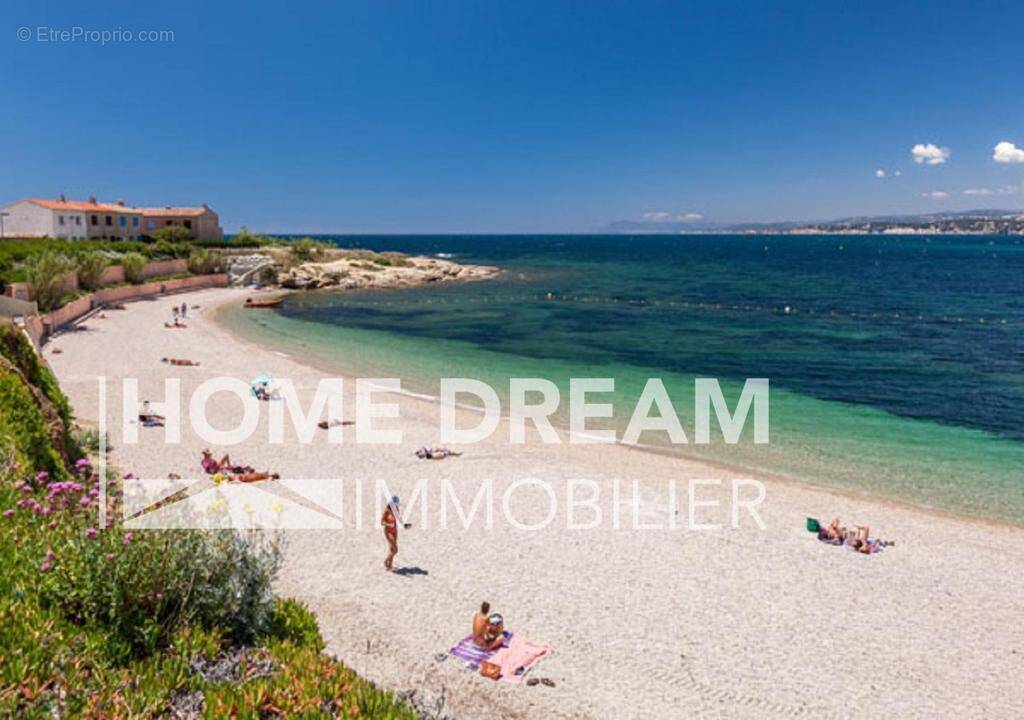 Appartement à SIX-FOURS-LES-PLAGES