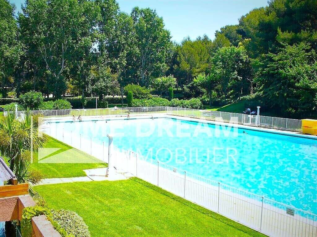 Appartement à SIX-FOURS-LES-PLAGES