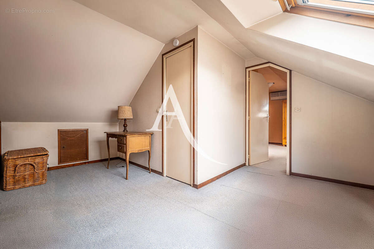 Maison à LIMEIL-BREVANNES