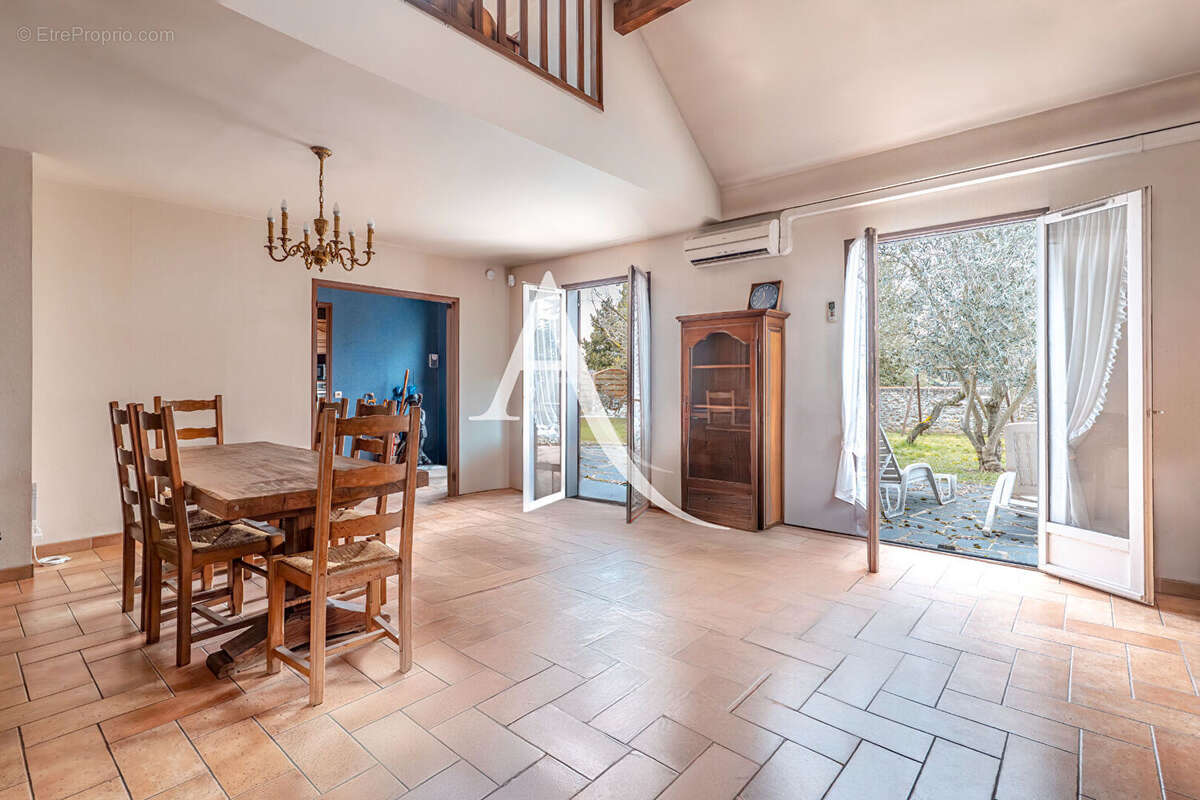 Maison à LIMEIL-BREVANNES