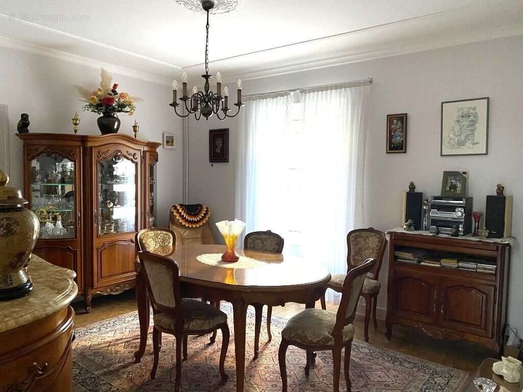 Maison à EYMOUTIERS