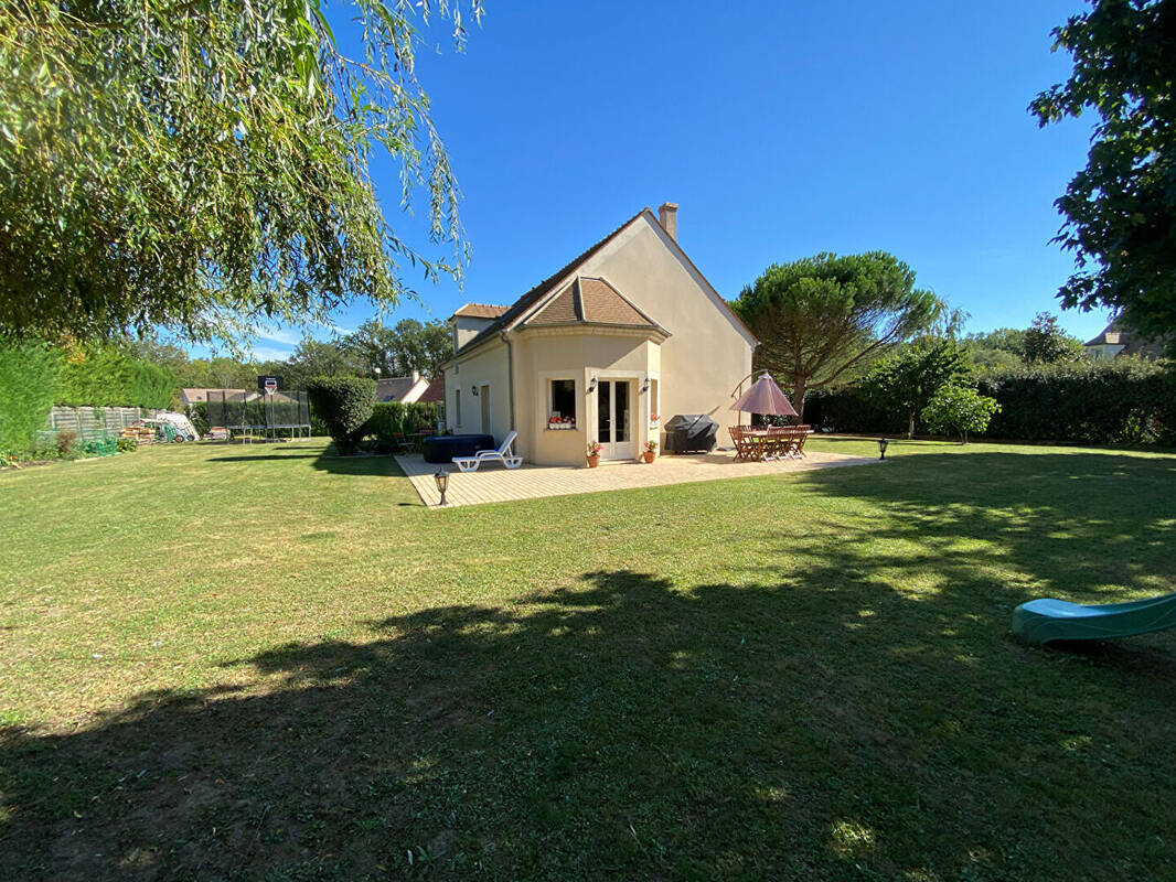 Maison à MONTFORT-L'AMAURY