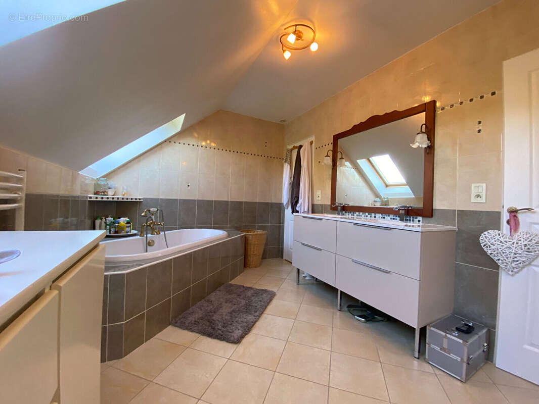 Maison à MONTFORT-L'AMAURY