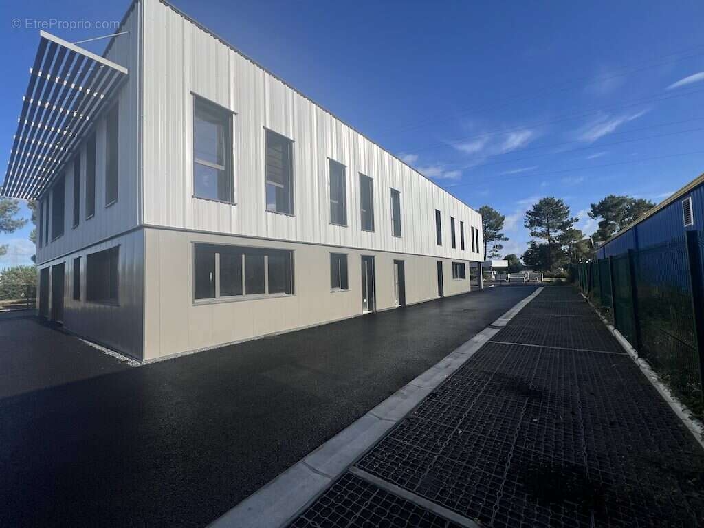 Commerce à GUJAN-MESTRAS