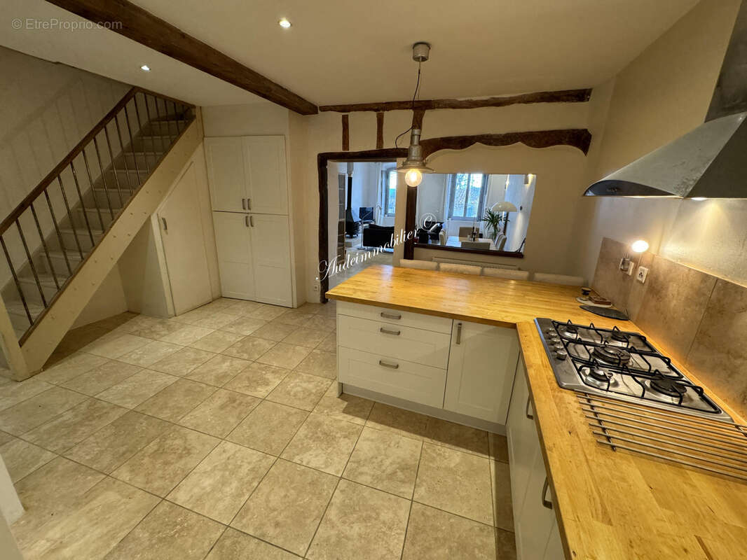 Maison à BELVEZE-DU-RAZES