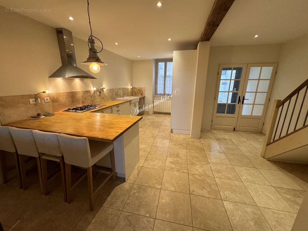 Maison à BELVEZE-DU-RAZES