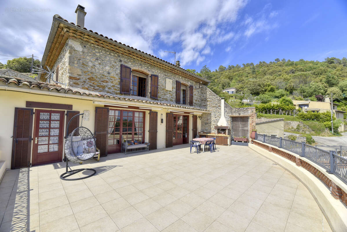 Maison à BEAUCHASTEL
