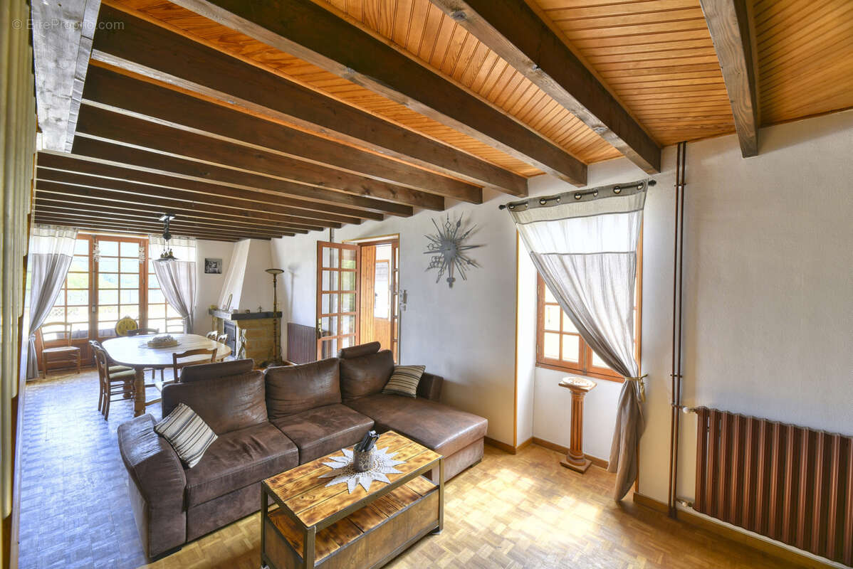 Maison à BEAUCHASTEL