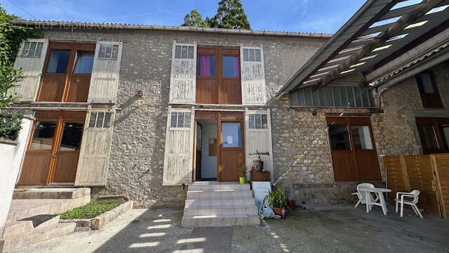 Appartement à LA FERTE-ALAIS