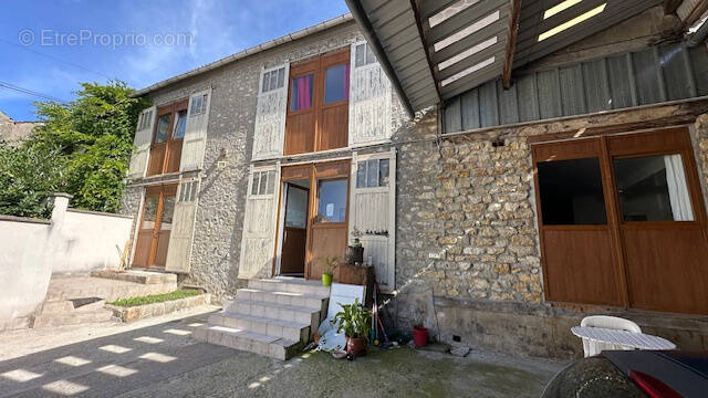 Appartement à LA FERTE-ALAIS