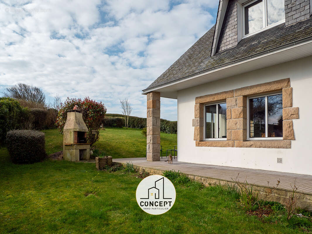 Maison à ELLIANT
