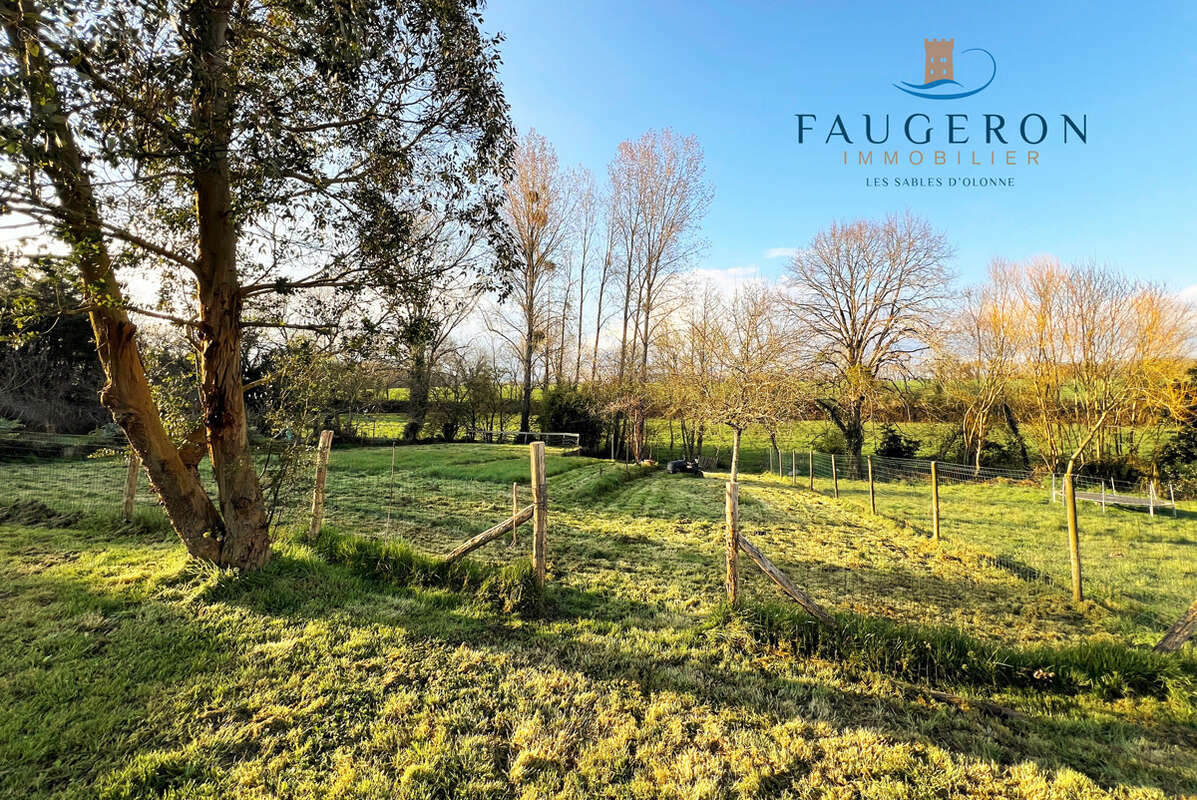 Maison à GROSBREUIL