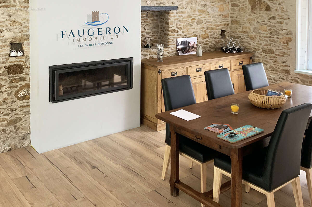 Maison à GROSBREUIL