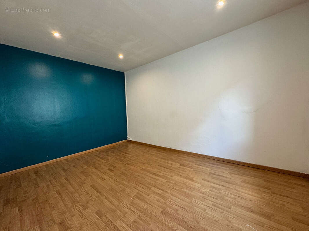 Autre à MARSEILLE-15E