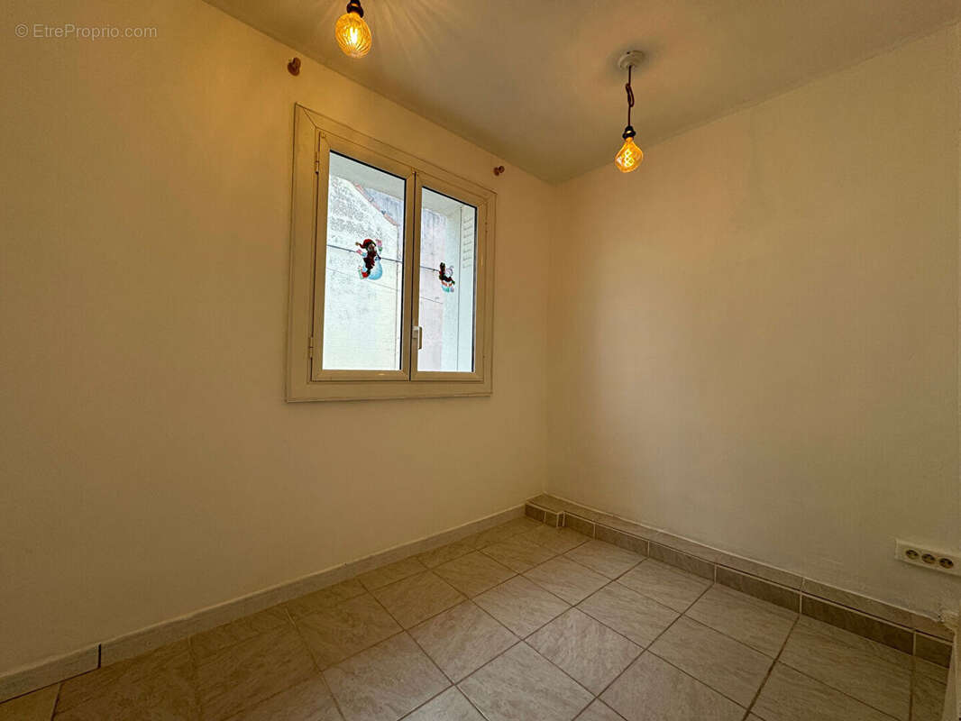 Autre à MARSEILLE-15E