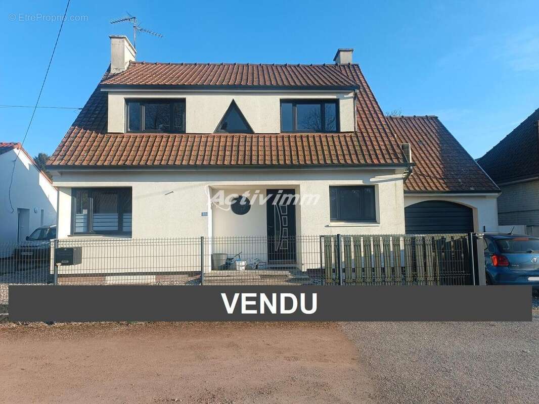 4256 (21) - Maison à HESDIN