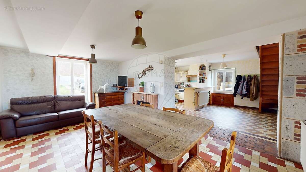 Maison à BOUZONVILLE-AUX-BOIS