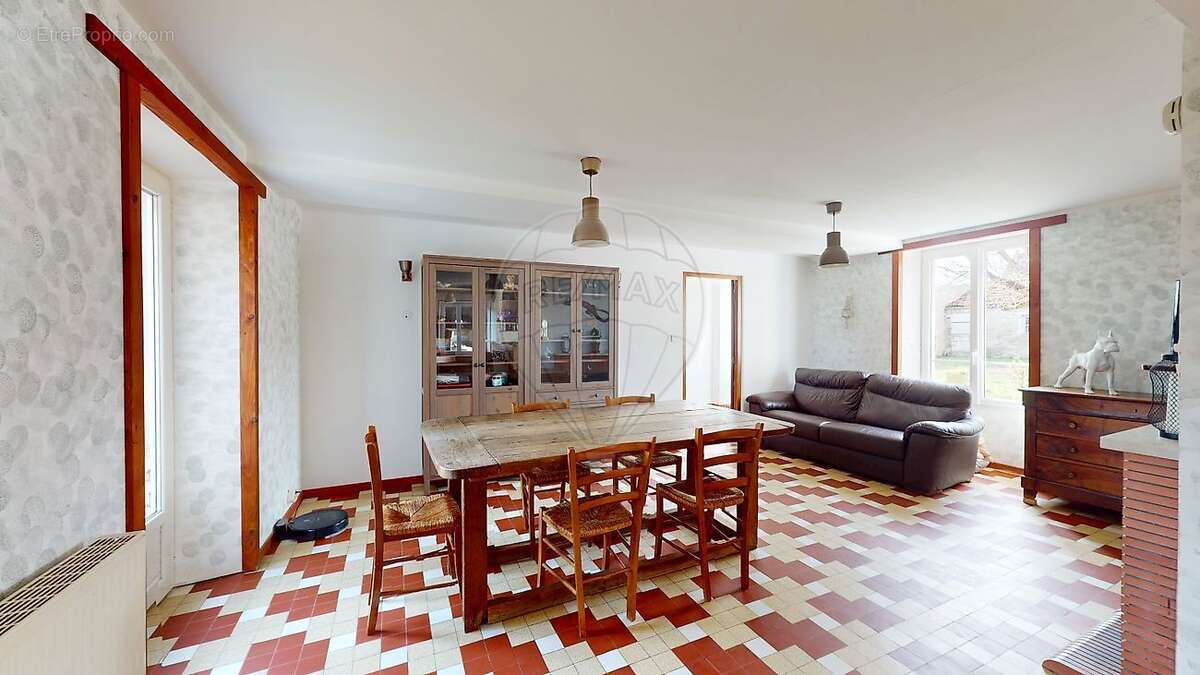 Maison à BOUZONVILLE-AUX-BOIS