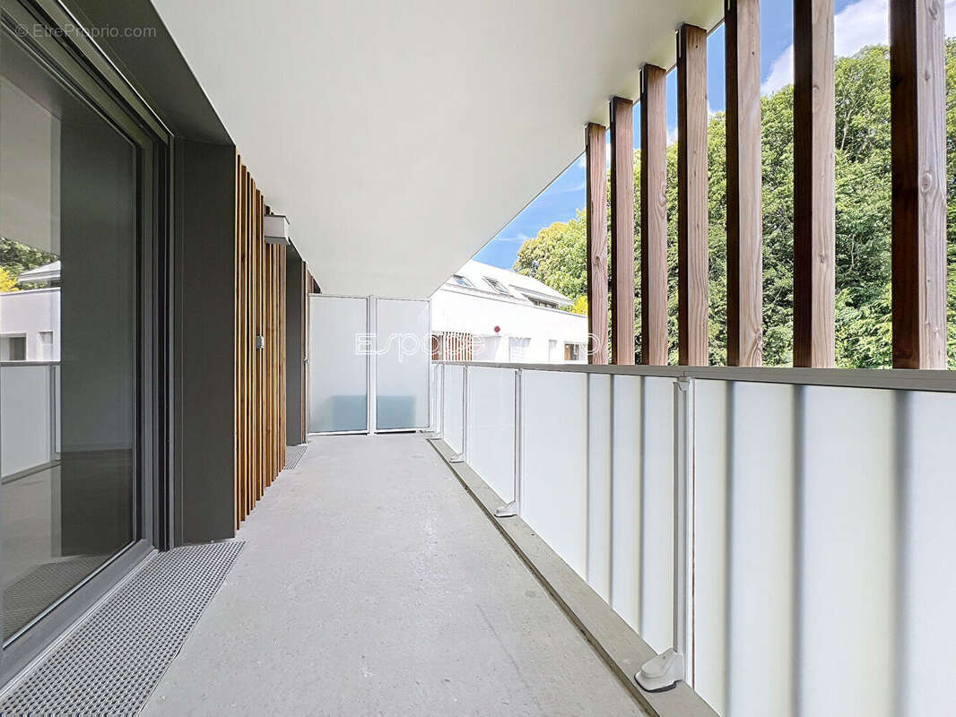 Appartement à MONT-SAINT-AIGNAN