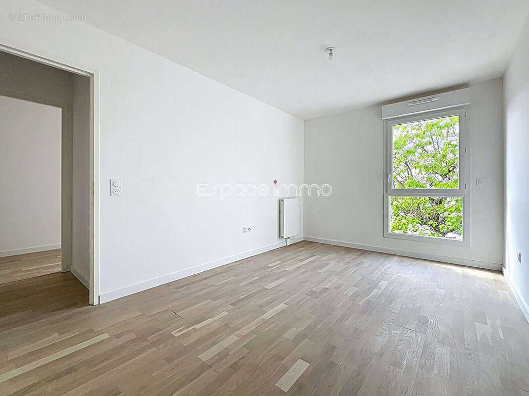 Appartement à MONT-SAINT-AIGNAN