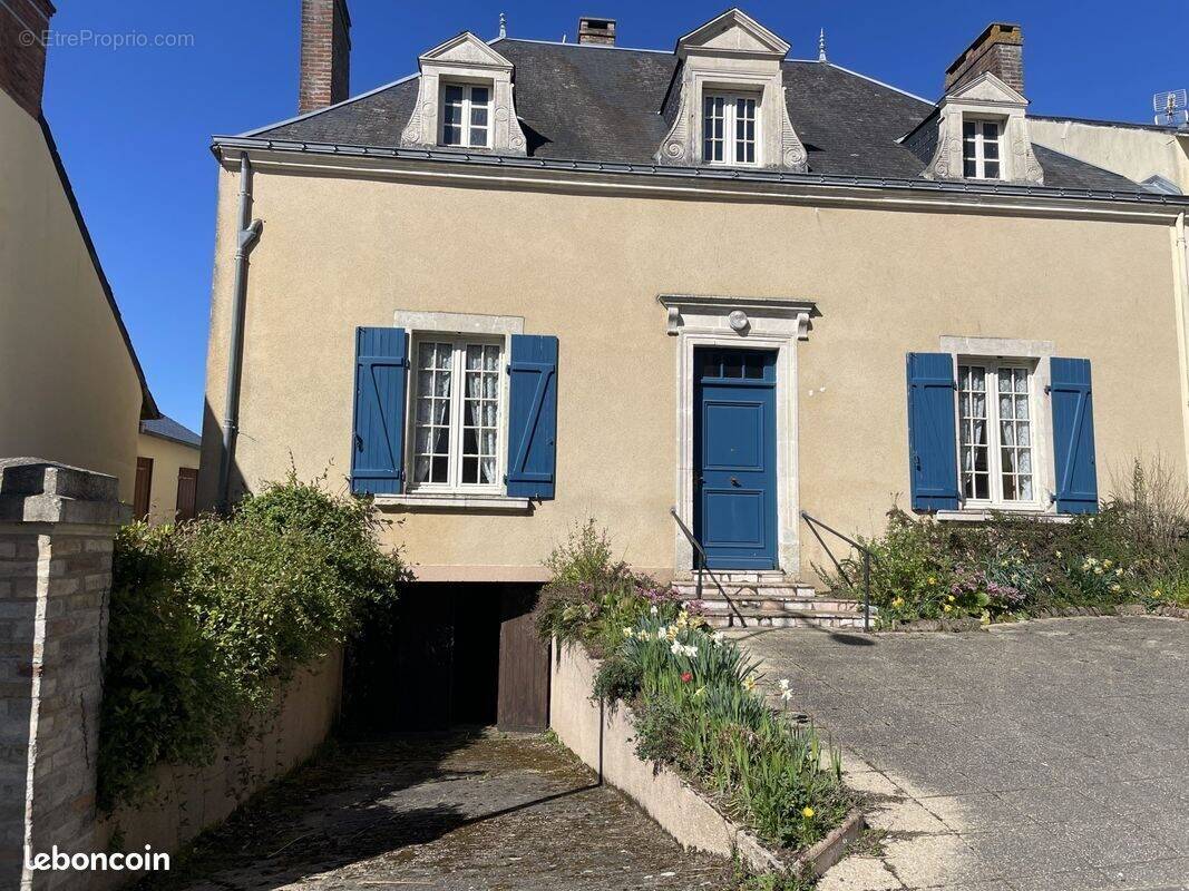 Maison à SILLE-LE-GUILLAUME