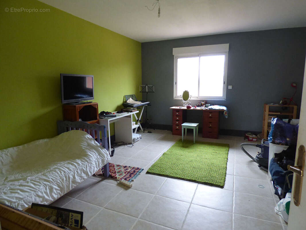 Maison à SAINT-TRIVIER-DE-COURTES