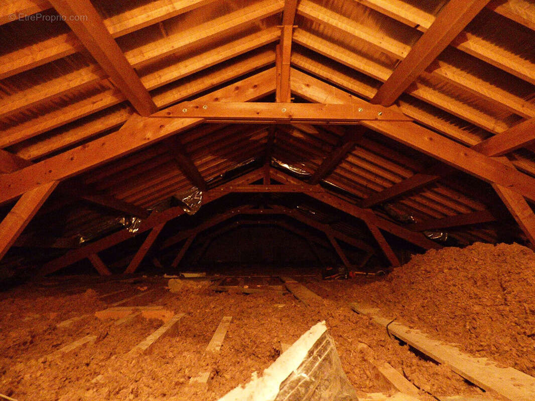 Maison à SAINT-TRIVIER-DE-COURTES