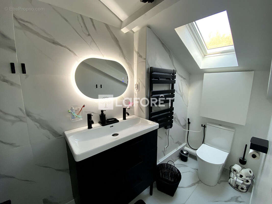 Appartement à JUZIERS