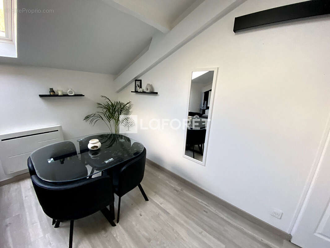 Appartement à JUZIERS