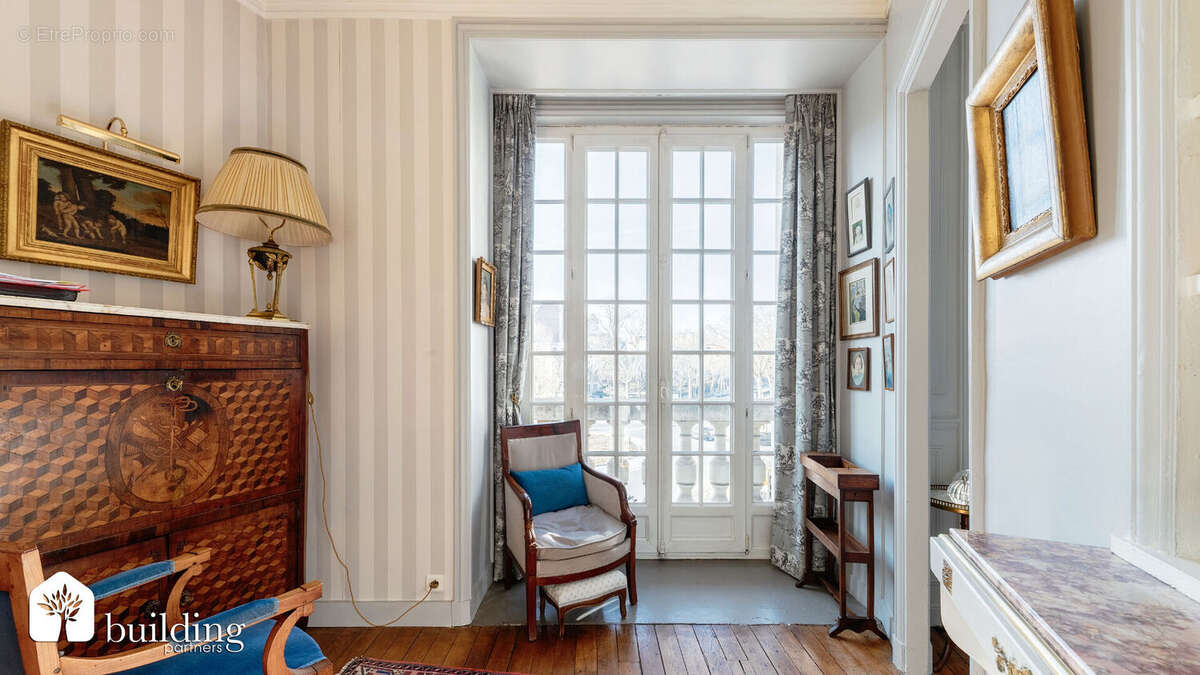 Appartement à LEVALLOIS-PERRET