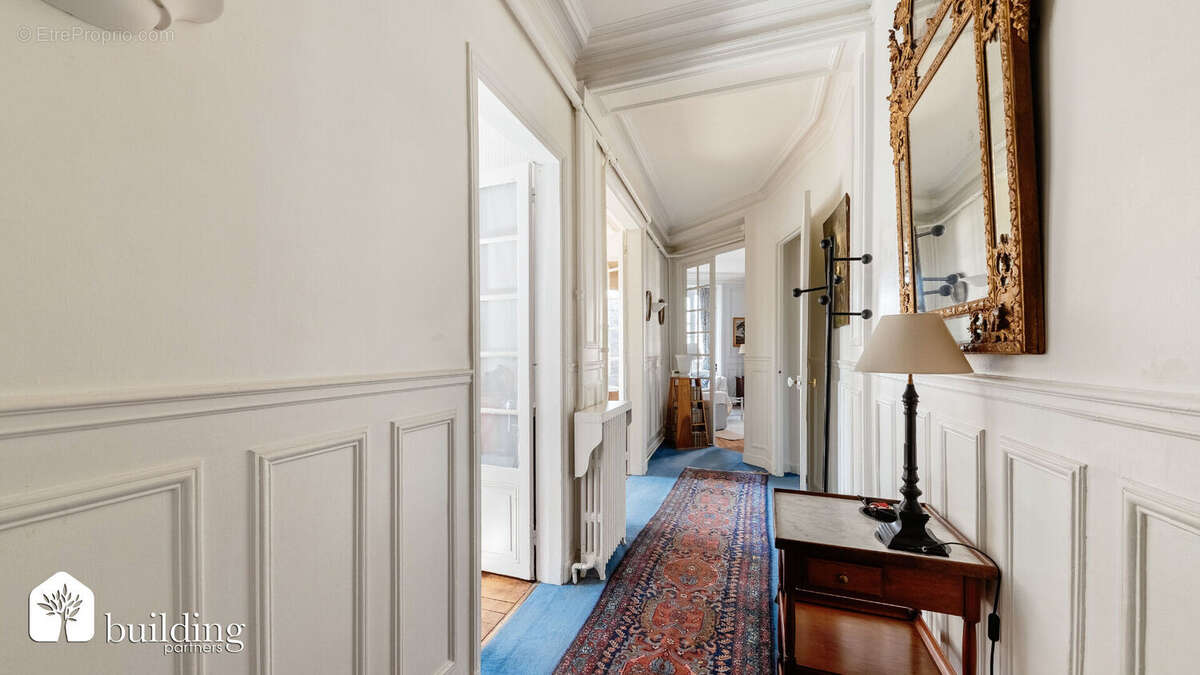 Appartement à LEVALLOIS-PERRET