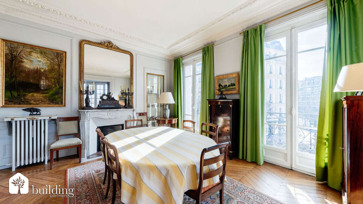 Appartement à LEVALLOIS-PERRET