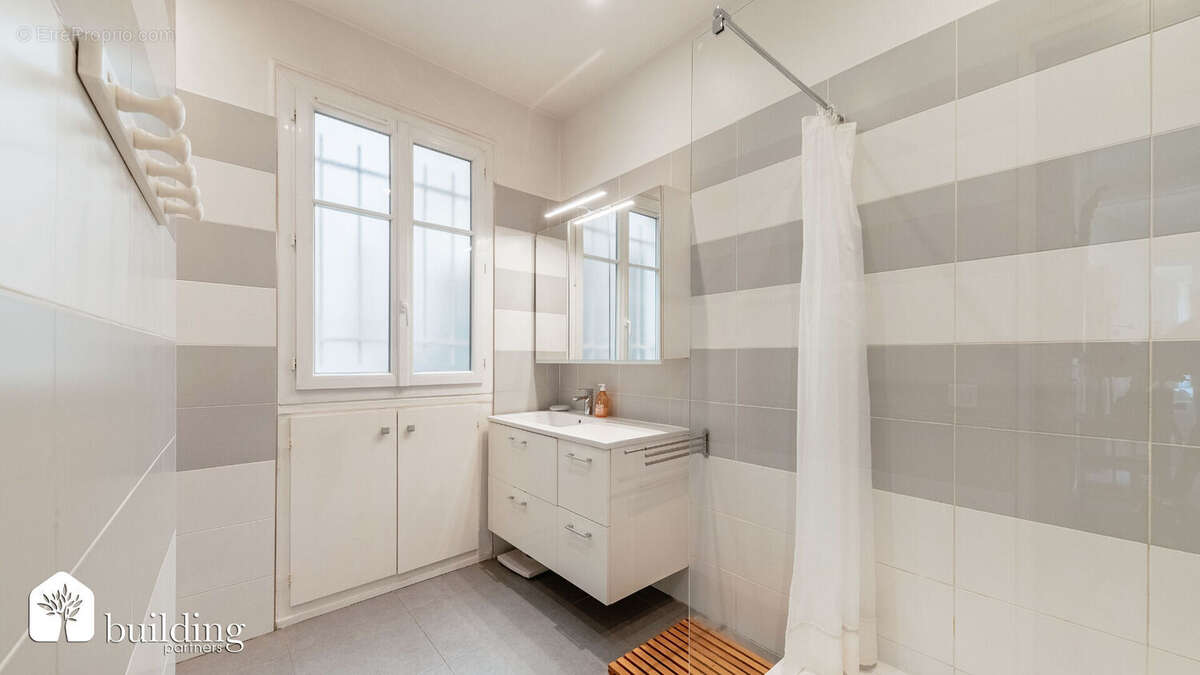 Appartement à LEVALLOIS-PERRET