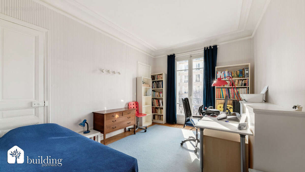 Appartement à LEVALLOIS-PERRET