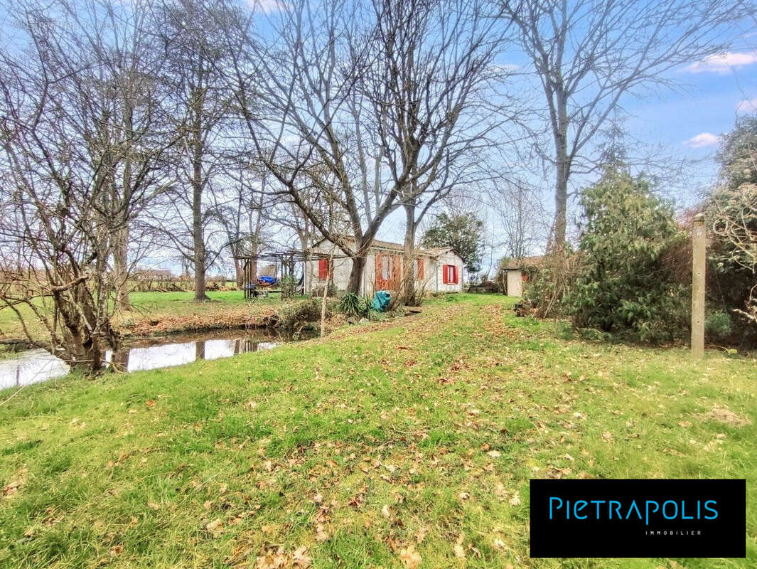 Maison à SAINT-BONNET-DE-FOUR