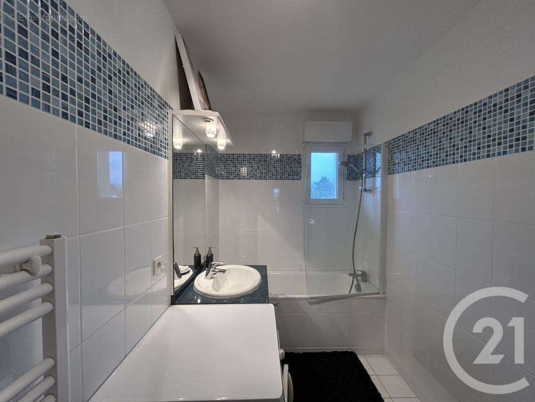 Appartement à NESLES