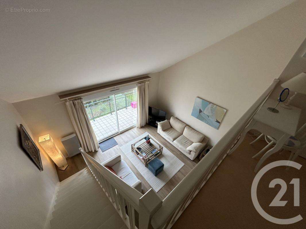 Appartement à NESLES