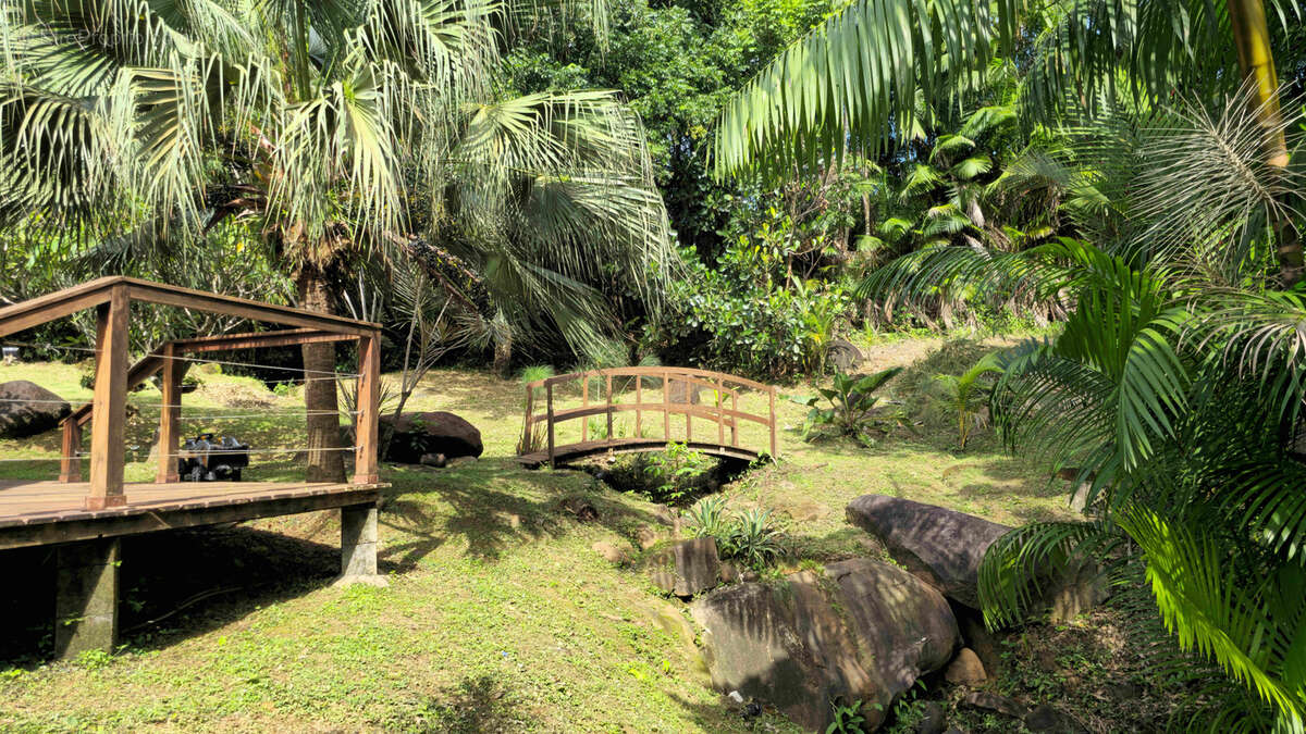 Maison à REMIRE-MONTJOLY