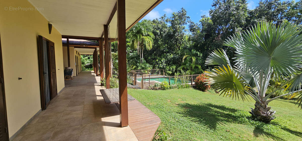 Maison à REMIRE-MONTJOLY